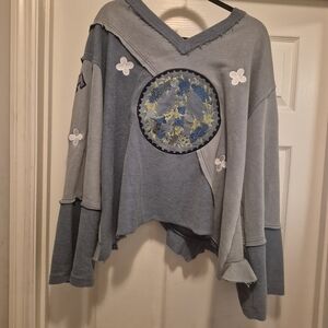 POL Blue and Gray V-Neck Peace Sign  Sweatshirt Sweater Size L